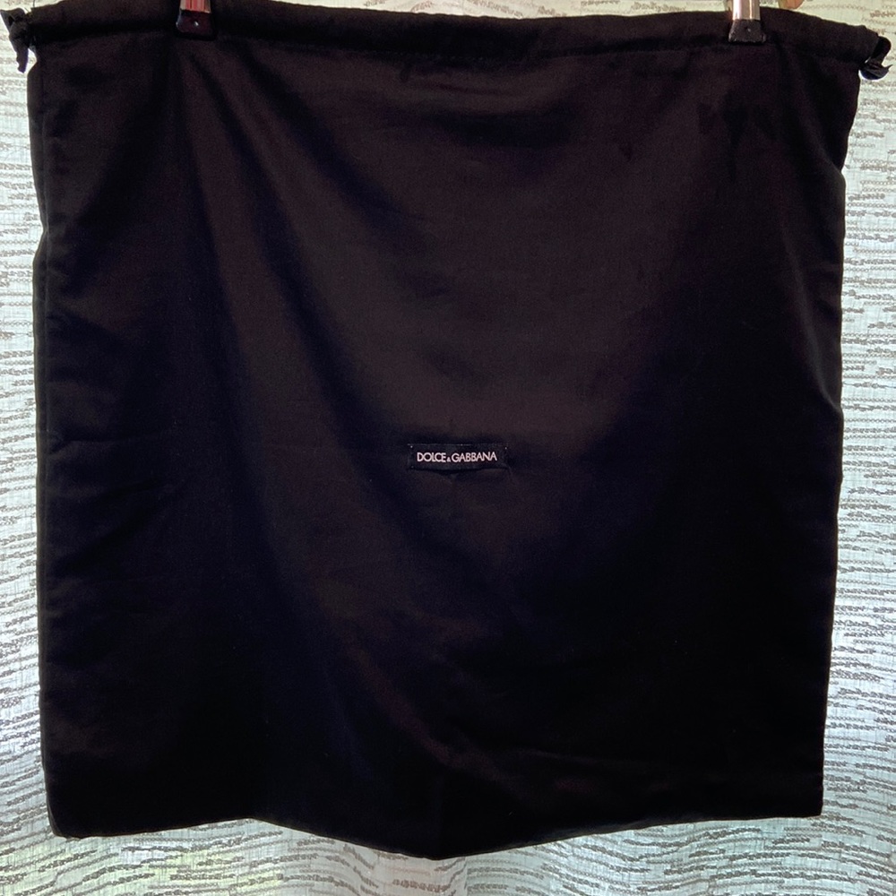 DULCE &GABBANA.Black  dusty bag (50x49)